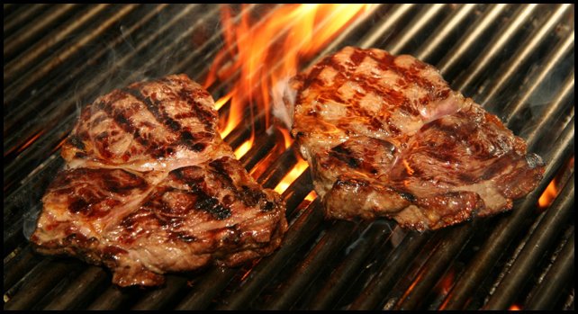 Vanaf morgen verkrijgbaar <a href="/DeMarineclub/">DeMarineclub</a> #Runderribeye v.d. grill met #paddenstoelensaus, #gebakkenuien, friet en mayo voor maar €12,50 #Reserveren via marineclub@mindef.nl