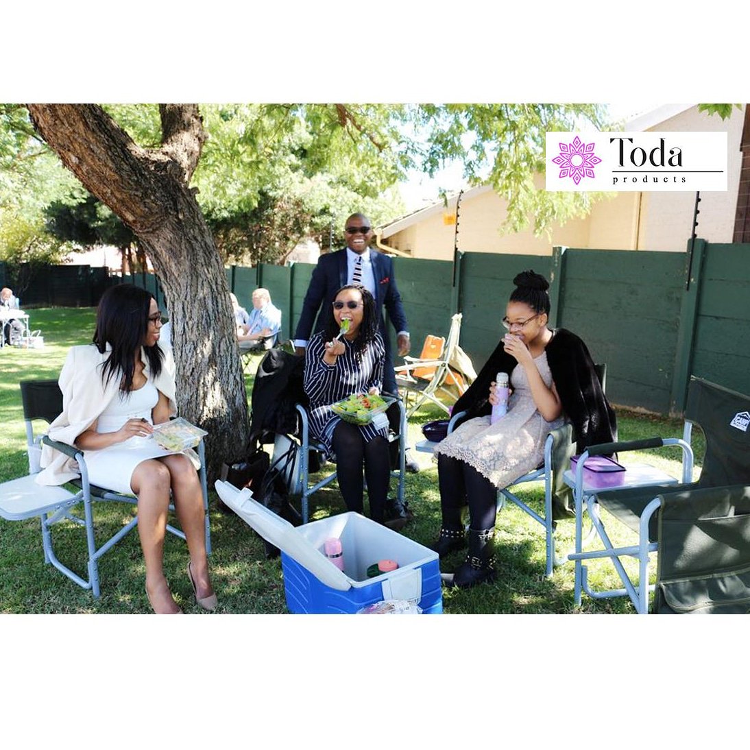 TodaProducts's tweet photo. Thank you to the Makama family for the support. #drinkyourbeverageinstyle #market #flasks #todaproducts #stylw #MondayMorning #youngflourish https://t.co/SS2FyZN2jh