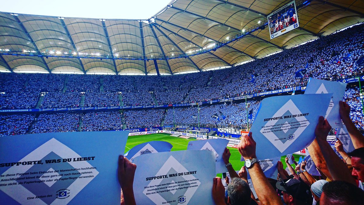 Danke! 💙 In den Stunden nach dem bitteren Abstieg aus der Bundesliga habt ihr ein weiteres Zeichen eurer Unterstützung gesetzt: Mehr als 500 Mitgliedsanträge sind seit dem Wochenende bei uns eingegangen. 📋 bit.ly/HSV3682