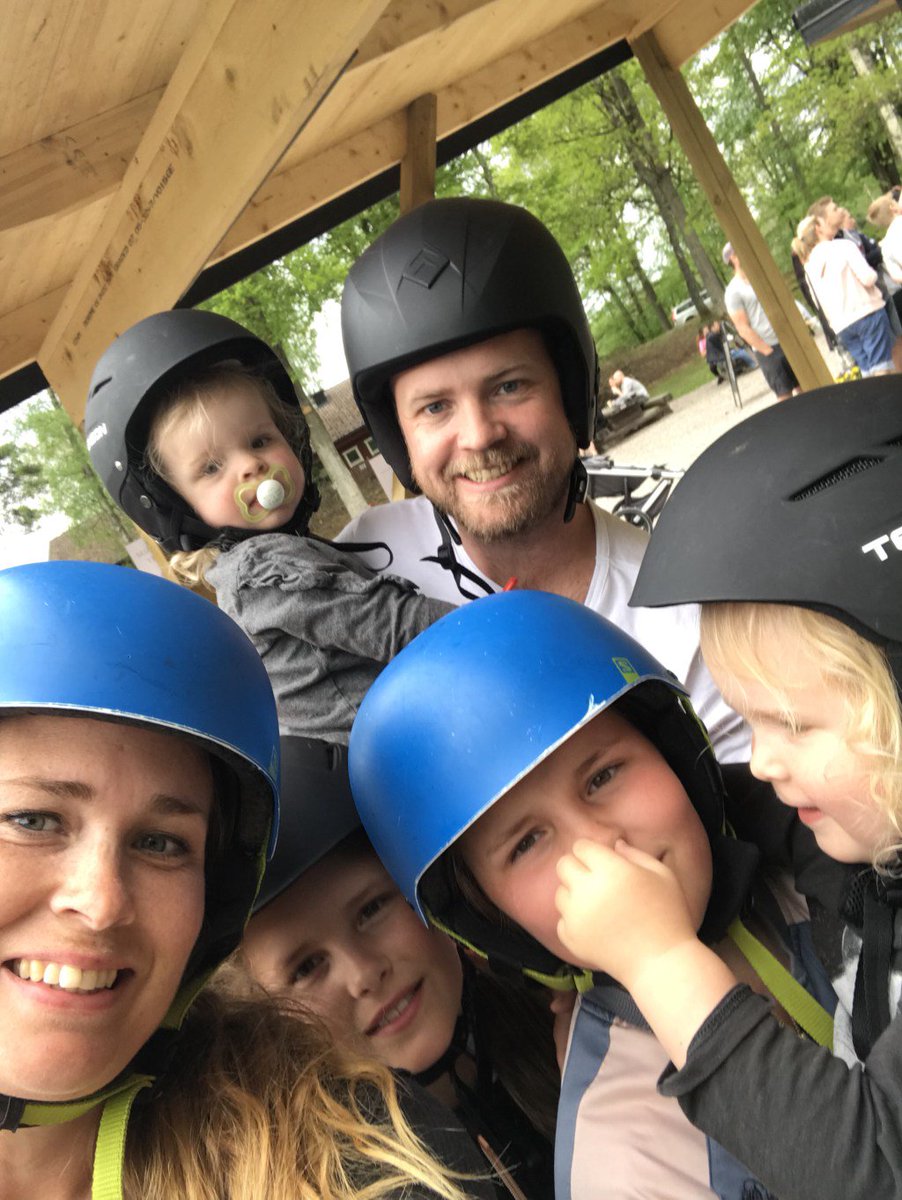 anna_mockidikk's tweet photo. En okey mamma ändå.. https://t.co/ndm7uFpeR6 https://t.co/Zsdfjekuw9