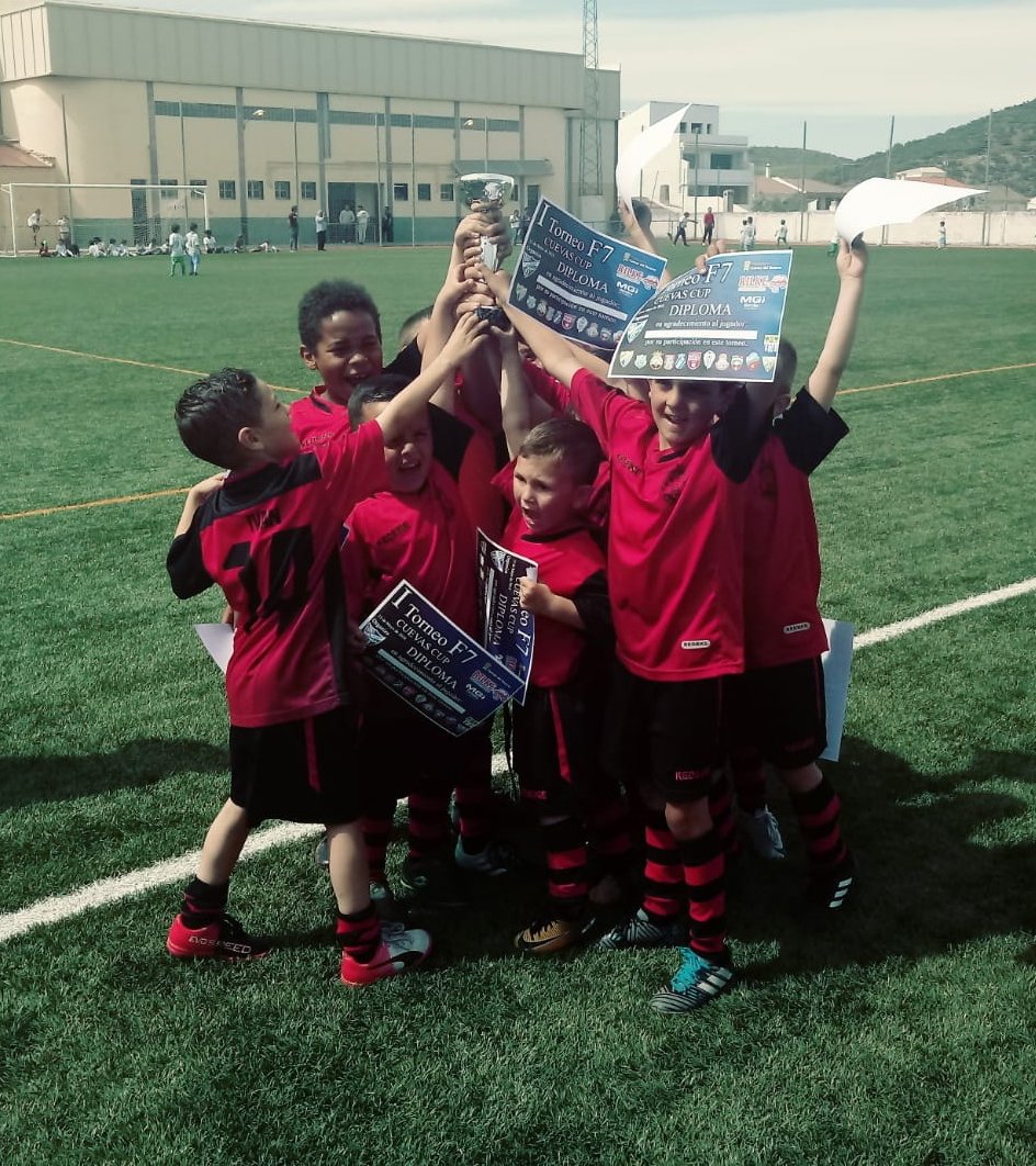Bebés en el Torneo de Cuevas del Becerro de Ronda