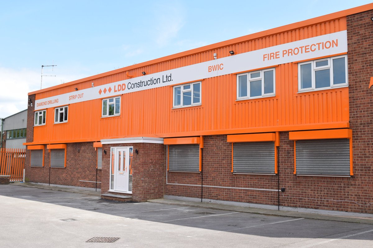 LDDSgroup's tweet photo. BREAKING NEWS - This morning we opened the doors of our brand new premises for the first time. Since purchasing the facility 5 months ago we have been hard at work creating a space that matches our ambitions. #MondayMotivation #ItsWhatWeDo #CuttingThroughLondon @ziggyLDD https://t.co/wOeqFY5McX