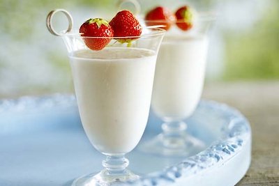 #ASPERGESMOOTHIE Heb je er wel eens aan gedacht dat je #asperges ook koud kunt nuttigen? Bekijk het recept voor deze overheerlijke smoothie op onze website. aspergecentrum.nl/recepten/asper… #aspergecentrum #recept