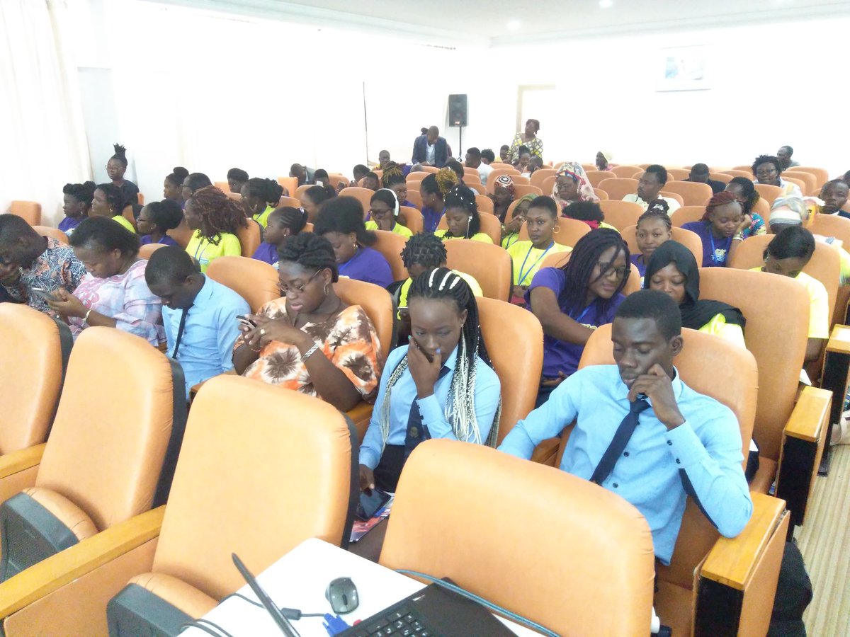 FemaleTechCamp's tweet photo. #FTCLome2018 c'est parti pour 4 jours d'activités avec les #nanatech de Lomé @USEmbassyLome @minodoo228 @SyCombey @MPEN_Togo pour une meilleure éducation aux TICs pour l'autonomisation de la jeune fille grâce au numérique https://t.co/NomY9fHwsX