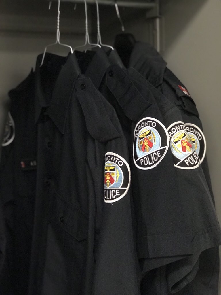 AlexLiComms's tweet photo. Love the feeling of putting on a fresh, dry cleaned uniform. Iโm ready to take on the day!! ๐ฎ๐ปโโ๏ธ๐๐จ #LookSharpFeelSharp #FirstImpressions #DressAndDeportment #Positivity #CommunityEngagement #PrimaryResponse #PRU #TPS @TorontoPolice https://t.co/jySWdl9jo8