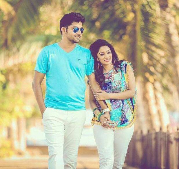 imjillakjailani's tweet photo. @vj_diya @LoveYouDiya @KarthickWhitey 
The best pair and beat Couple😘👌🏼
Lov u Karthi Bro!! Ur my best  hearty man !! Sprb Char 👌..And lucky Man
Good Fmly And Good soulmate #diyama ..so Enjoy God Blessed in ur Future Life😘😘.. https://t.co/KJC0JPsKgd