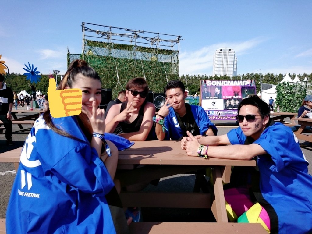N0826N's tweet photo. #EDC おつかれさまでしたあああ👏👏👏
2日目は雨の中大変でしたね😂　
でも楽しかった🙌
みんなにテキーラ認識してもらえて良かった😆笑
また会ったときはよろしくお願いしまーす☺ https://t.co/6zsKXoK4Dw