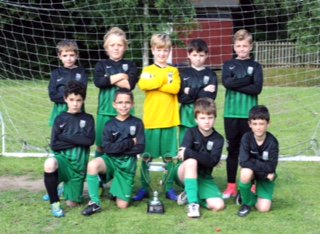 croxleyathfc's tweet photo. Looking forward to our last hurrah at the Sun Sports @ssyfc_teamsun 5aside tournament on 3rd June. #croxleygreen #grassroots #funtimes https://t.co/WbYCioGckQ