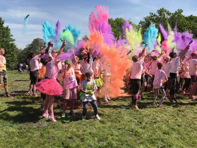 DerbyGrammar's tweet photo. What a great morning we had at the #ColourBlastDash on #Darley Park yesterday! https://t.co/KlTOLq82tz