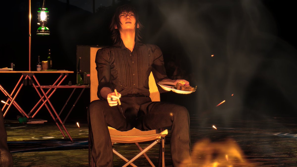 ノクトの臭豆腐チャレンジ。表情が全てを物語っている。アングルの都合で臭豆腐の色がやばくなっているのはご愛嬌。