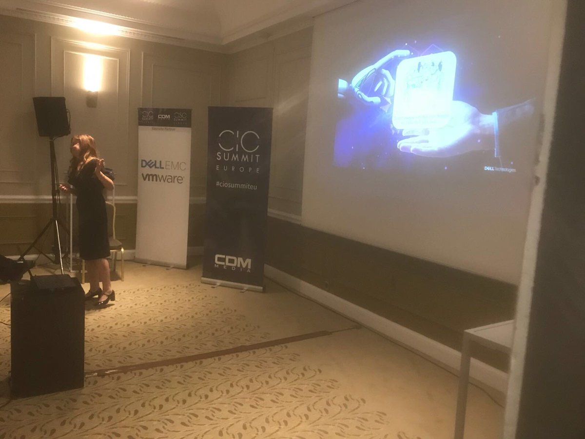 mattBluebird27's tweet photo. Keynote Partner Dell EMC/VMware Pilar Santamaria - VP Innovation talks about Intelligence Everywhere @CDMmedia #cioeu summit in Paris @DellEMC https://t.co/VQbtnfyYZg