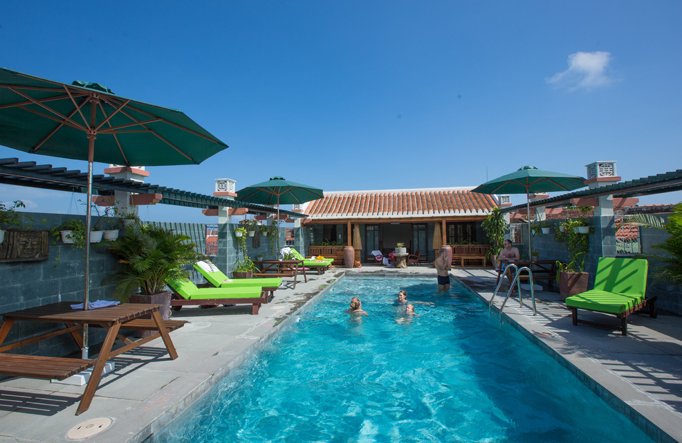 vinhhunglibrary's tweet photo. What you want to do on summer? come to swimming with us !
#Vietnam #trip #HoiAn #hotels (https://t.co/z4B8omkFCm) https://t.co/SLiIQYVRET