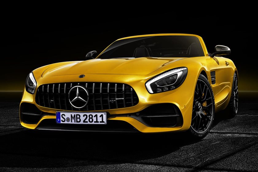 DrivenByOne's tweet image. Sensational new 515hp 2019 #AMG GT S Roadster just officially landed, 60mph in 3.7 secs, 192mph 😍😍 bit.ly/2KZFP26