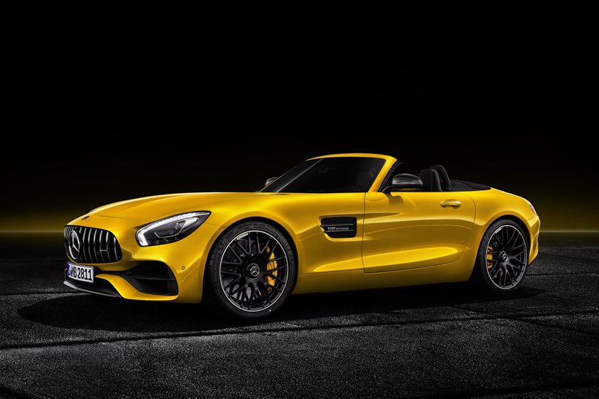 DrivenByOne's tweet image. Sensational new 515hp 2019 #AMG GT S Roadster just officially landed, 60mph in 3.7 secs, 192mph 😍😍 bit.ly/2KZFP26