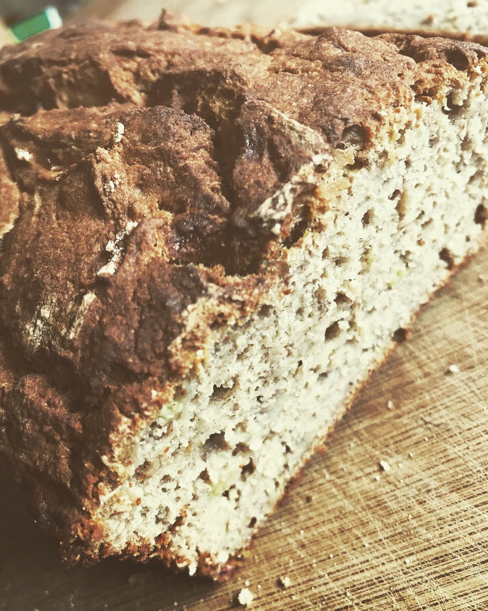 theenergydj's tweet image. My favourite protein vegan banana bread recipe that I channeled many months ago it’s sugar, gluten and dairy free. Full recipe here instagram.com/p/BiwBnxFj1NO/ #proteinbread #veganprotein #vegancake #sugarfree #diaryfree