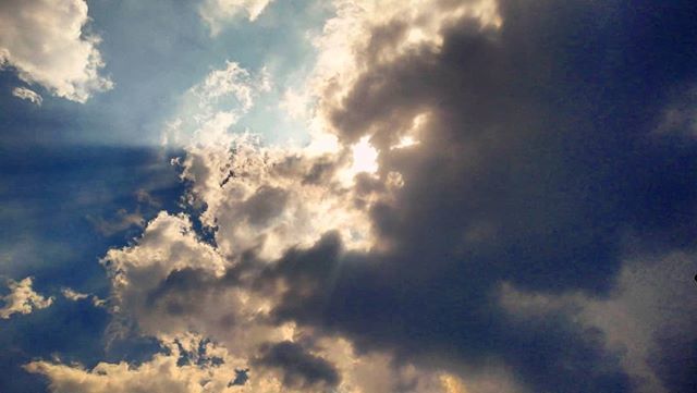Geek_Lobo's tweet photo. As above.
#GrayDays #Journey #RainyDays #AboutToRain #BeforeDarkness # https://t.co/xxavOxqVdJ https://t.co/azD61qtGYP