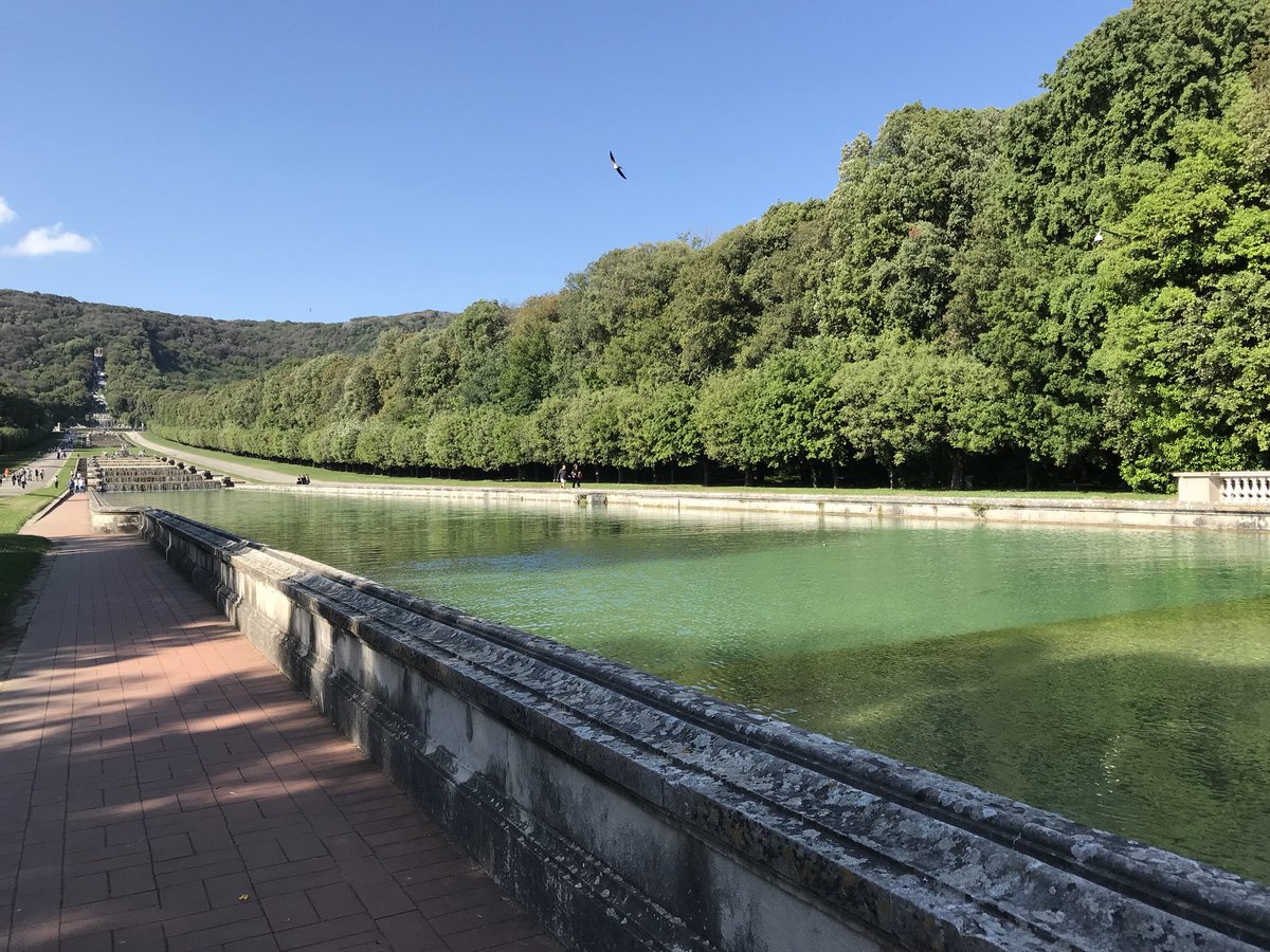 irelayla28's tweet photo. Reggia di Caserta. Regno delle due Sicilie. #SUNday #greenvibes #queenly https://t.co/puT0v0hTIA