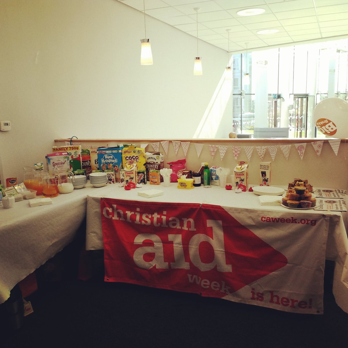 leedstrinitycu's tweet photo. Come and get your #freebreakfast in the atrium till 12pm pancakes at 10am @LTchaplaincy @LeedsTrinitySU @christianaid #getyourbreakfast #yummy #caweek https://t.co/tv6hcXMnSJ