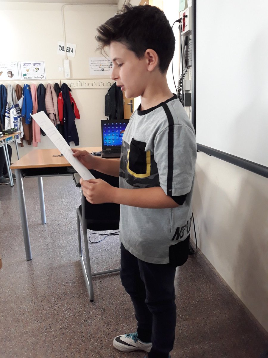 EscolaJMaragall's tweet photo. A Castellà llegim en veu alta! #vocalitzem #fluidesa https://t.co/qh1i9iSUCV
