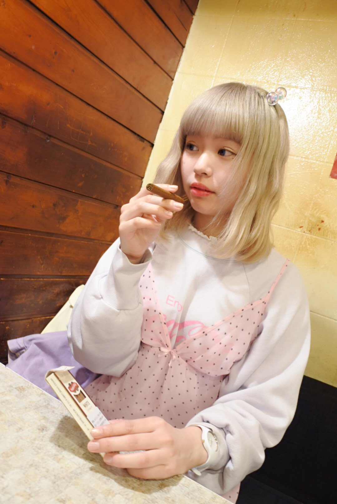 Princesstime Sur Twitter Princesstime 5 6月号 オフショット 可愛いタバコ特集のページ 普段は煙草 を吸わないつばさちゃん ぎこちない感じが可愛い こんな可愛い女の子がタバコ吸ってたらときめいちゃう 購入はこちらから T Co Ildh8hlsvb