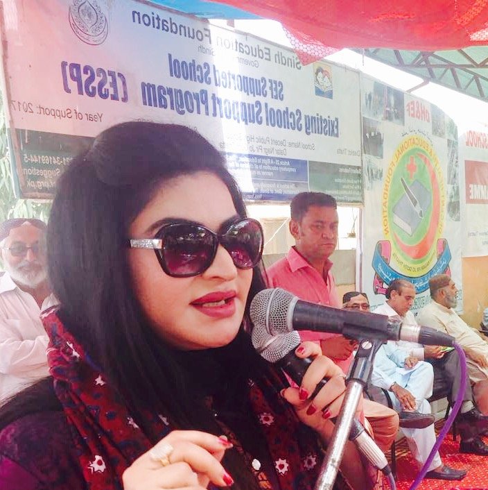 Arbabkhawar_1's tweet photo. Senator @SassuiPalijo visited different schools in remote areas of #Thatta and inaugurated science lab at #PublicHigherSchool at #DataarNagar
#Pir_Jo_Goth #Thatto
@BBhuttoZardari @BakhtawarBZ @AseefaBZ @SassuiPalijo https://t.co/hlsDFfIcGH