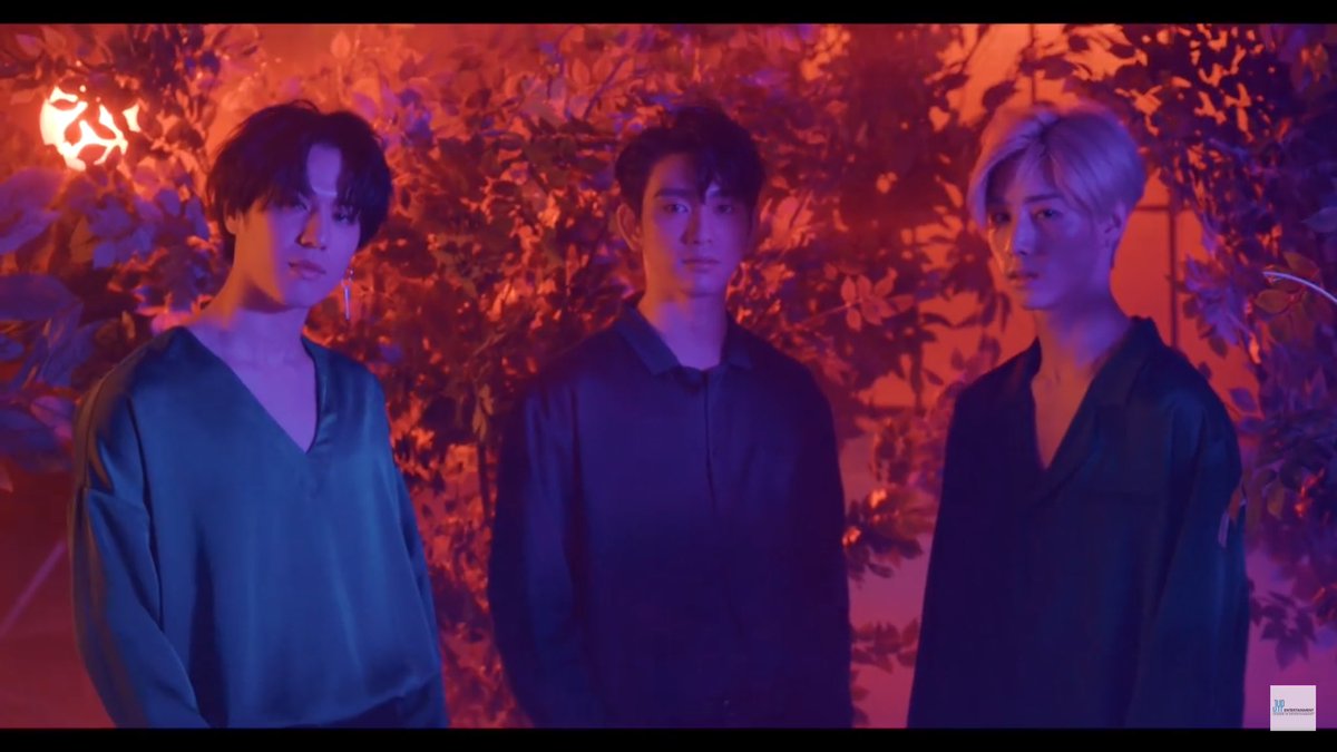 realzkd's tweet image. they’re are both so beautiful 😩 i’m so glad they’re exploring multiple concepts in this upcoming album 😭

@GOT7Official #GOT7 #HMMMM #2TWO #THENewEra

#MTVLAKPOPGOT7 #PremiosMTVMiaw