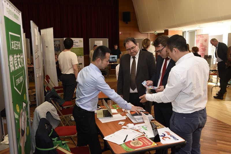 EasyEuro tweet media