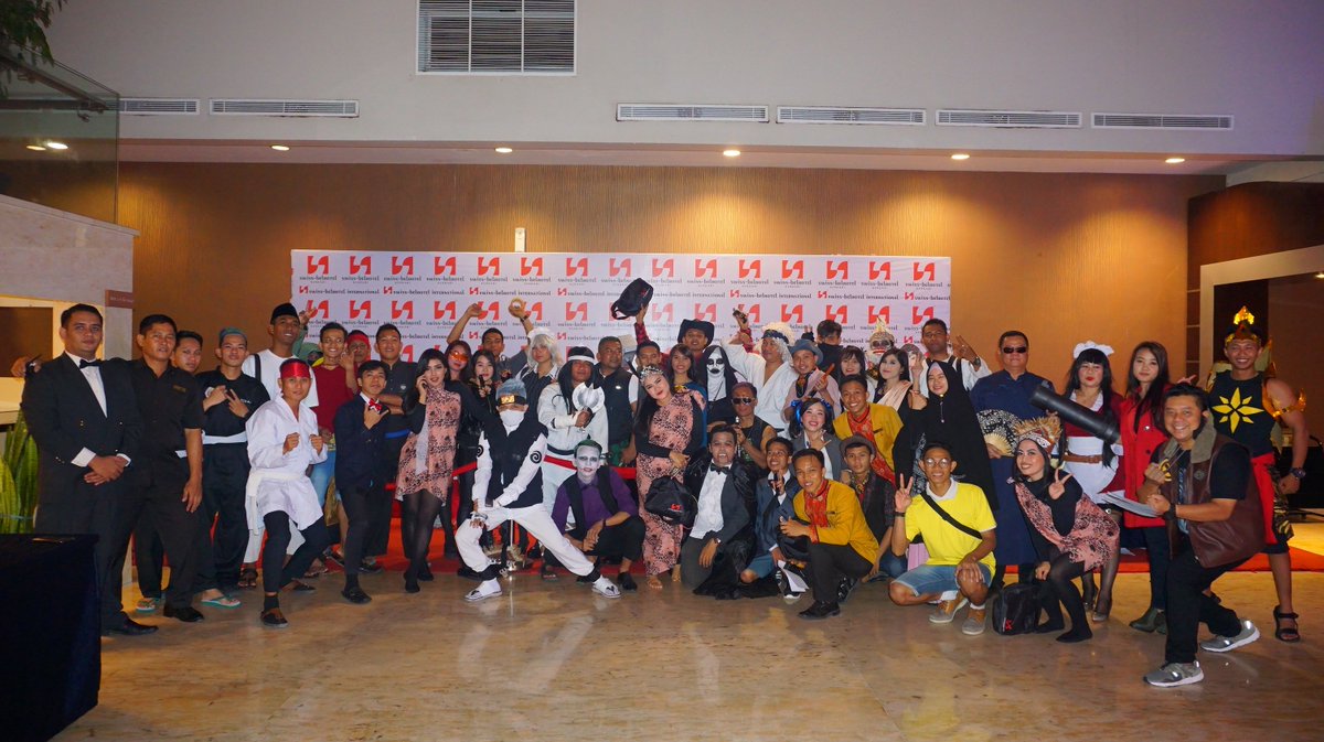 Malam puncak Anniversary Swiss-Belhotel Kendari yang ke -8 Tahun .

Di Tahun ini Dengan bertemakan ''Cinematic-Superhero''

--Happy Anniversary 8th SBKN --
--Be Number One Hotel In South Of Sulawesi --