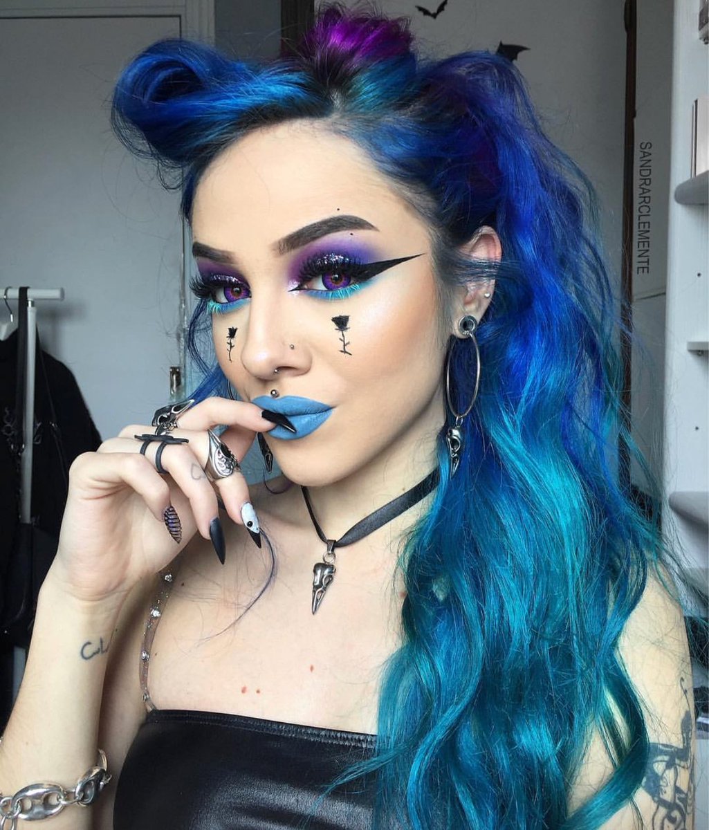 Макияж голубых волос. Макияж под синие волосы. Макияж с синими волосами. Макияж под синие волосы. Макияж голубых волос.