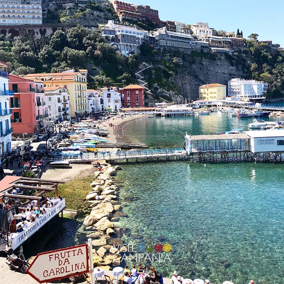 visitcampania1's tweet photo. Sono tre le Bandiere Blu assegnate quest'anno in Campania, per un totale di 18 meravigliose spiagge, pulite e ben servite.
Stai cercando una spiaggia da visitare per i prossimi weekend di sole? 
Ecco la lista delle migliori.

https://t.co/8blYBg2nTU https://t.co/08acASFP7A