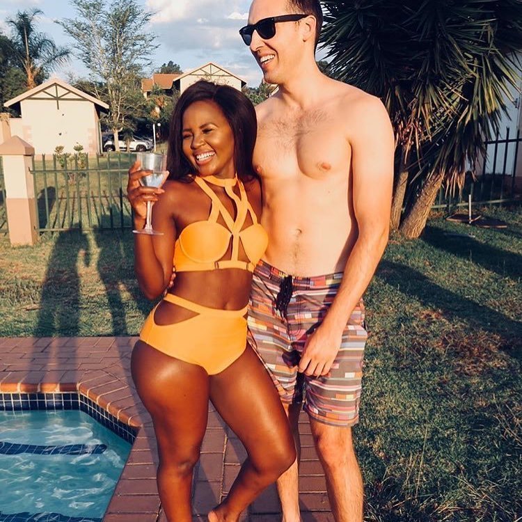 johnrob37176839's tweet photo. Love Has No Color, beautifull interracial couple If you are single looking for serious relationship u can find on my profile 
#Love #BMWW #WWBM #blackmenwhitewomen #whitewomenblackmen #interracial #interraciallove #interracialdating #interracialmatch #interracialcouples https://t.co/puFwLYJ1d2