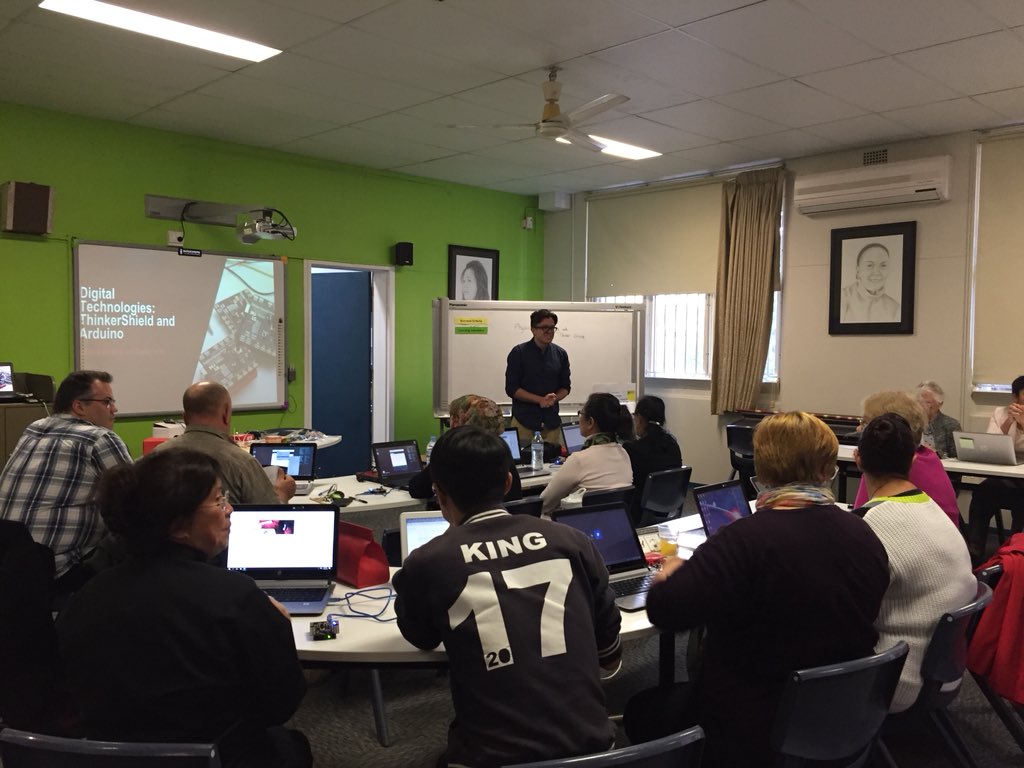 SammieBawden's tweet image. Learning to Code with ThinkerShield. Session one underway with Lawrence Hargrave School &amp;amp; @LiverpoolGirlsH @LHospitalSchool @vanessa_hudson3 @maasmuseum #communityofschools