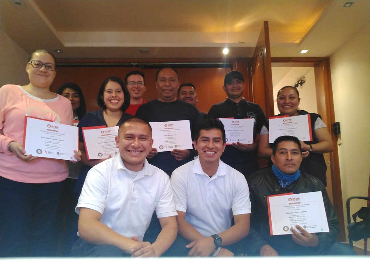 CCERUEMex's tweet photo. Curso Stop The Bleeding Control Basic
#quenadiemueraporunsangrado
#stopthebleed
#CEEME https://t.co/idTvvYGYln