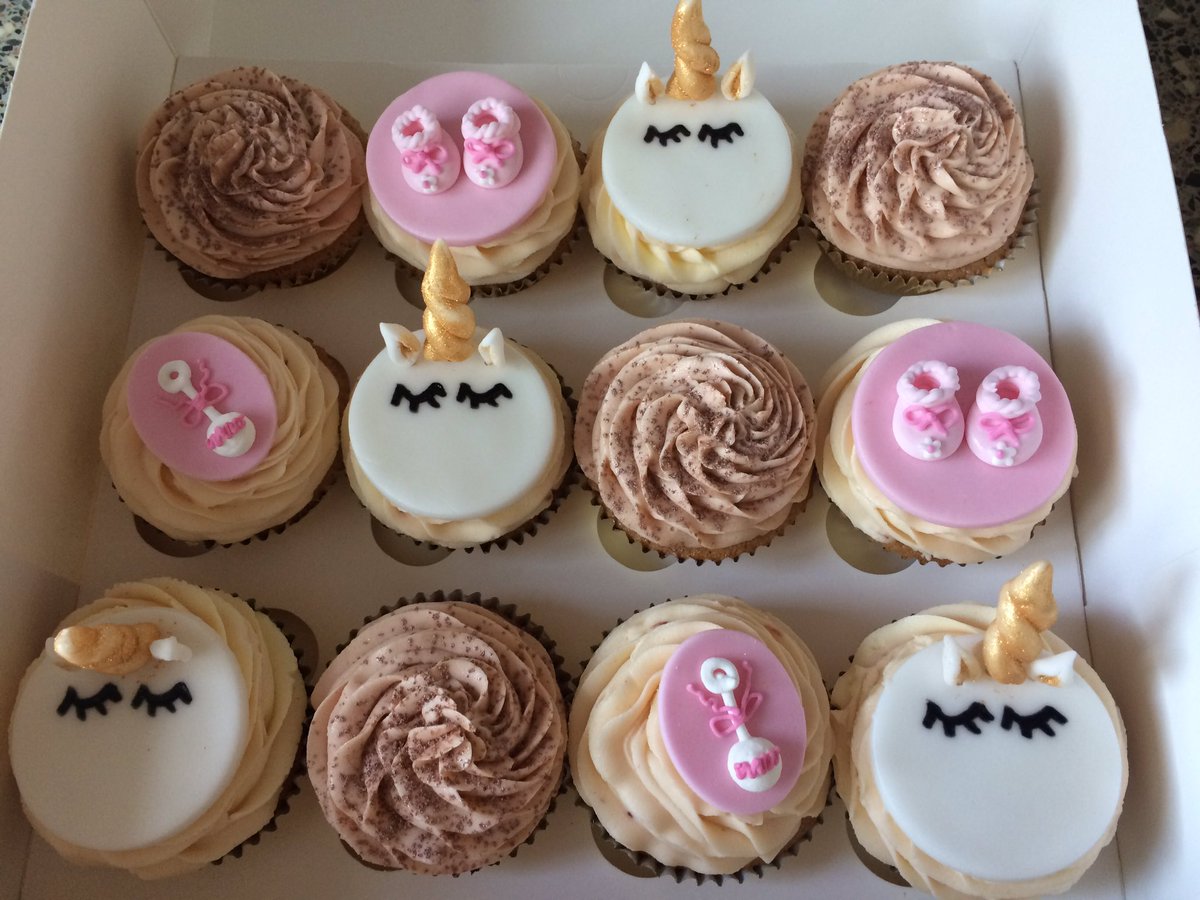 poppyscupcakes's tweet photo. Cupcakes for another baby shower boxed up and ready to go... Visit our website at: https://t.co/rdhKYgyvmx or Tel:07824 705364 #QueenOf #SBS #babyshower #babygirl #babyshowergift 🌸🌸🌸 https://t.co/4BaByJ86Ss