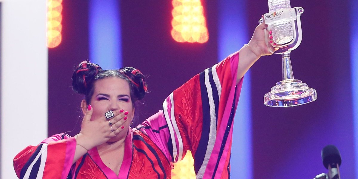 musicacreativa's tweet photo. La victoria de #NettaBarzilai en #Eurovision da una idea de lo importante que es el desarrollo de un estilo personal. Si quieres algunas claves, este jueves tenemos una #MasterJazz sobre el tema con @zvonimirtot. Hoy es el último día para inscribirse! https://t.co/giffZXbwu5 https://t.co/IHa7RIa81U