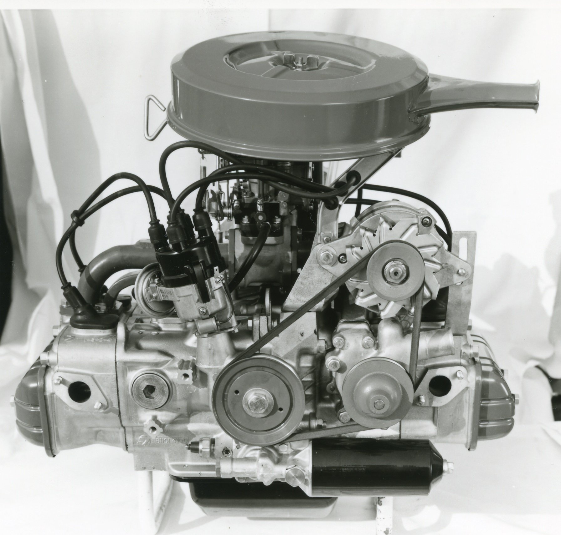 株式会社ｓｕｂａｒｕ 1966年のきょう スバル1000が誕生しました そして この時初めて搭載されたのが ｓｕｂａｒｕのコアテクノロジーとして進化し続ける水平対向エンジンです あれから半世紀以上が経ちましたが 今も変わらず皆さまへ安心と愉しさを