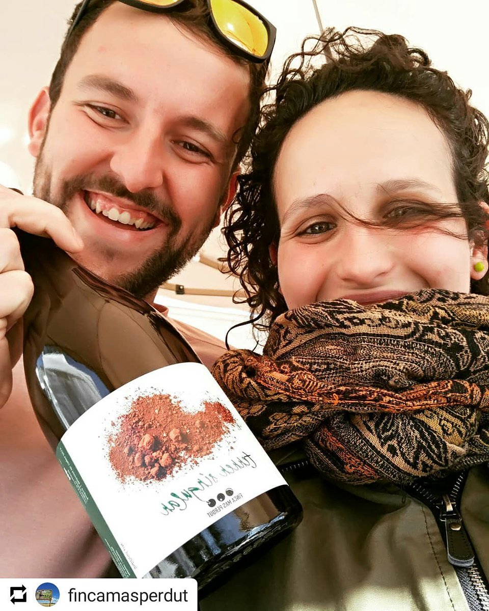 FincaMasPerdut's tweet photo. Un any mes hem estat al #vigralla2018!  tot un éxit a pesar del #maltemps #LlorençDelPenedès #TerrerSingular #malvasiadesitges https://t.co/YVkvNJ5Y5n