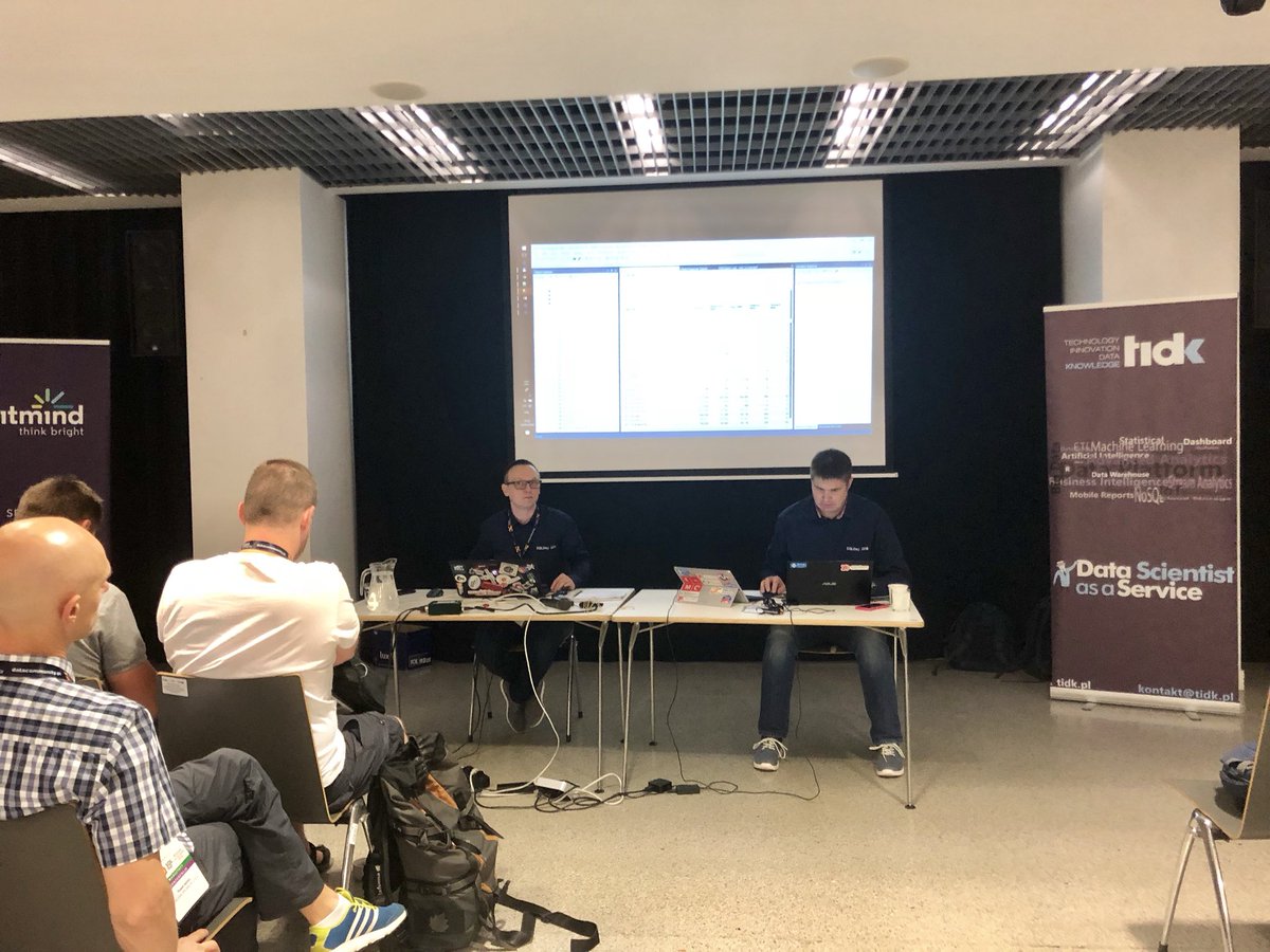 sqlday's tweet image. @DamianWidera and @NowinskiK workshop about DevOps #SQLDay #DataCommunityPL