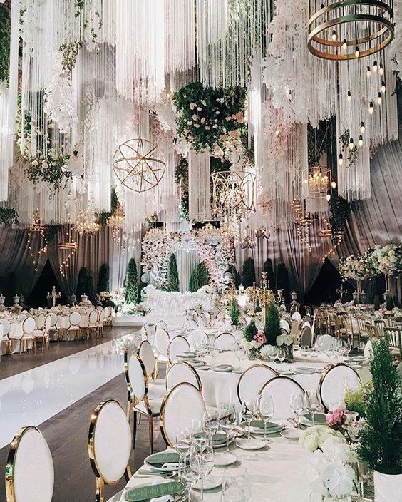 How stunning is this! #WeddingGoals <a href="/thewedcommunity/">The Wedding Community</a>