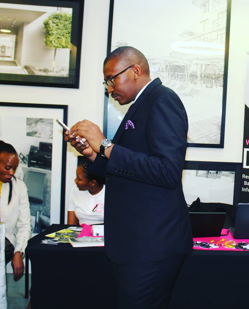 MothoFelaOnX's tweet photo. Your MCM's role model 😉😅 #TheNextLevelLifestyle https://t.co/dO9QXGUrKX