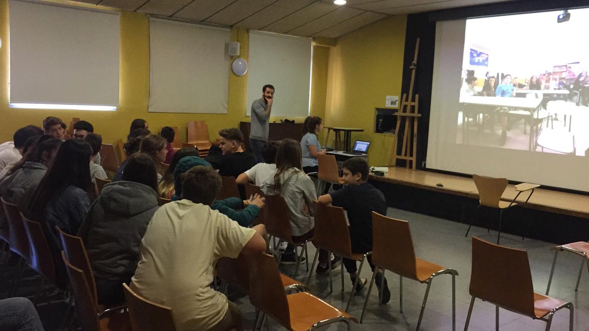 EscolaProa's tweet image. Videoconferència #videotrams 2n Eso amb @escolaguinardo #sharetolearn @FTrams