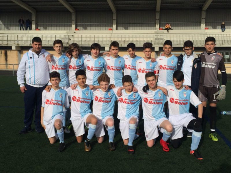 SD_Compostela's tweet photo. ✏ CANTEIRA: Duro golpe para o Nacional e o Infantil pasa de rolda na Copa do Sar. Vitoria contundente tamén do Zona Vella na última xornada ➡https://t.co/u1o3AuhAXu #NovoProxecto https://t.co/VMVYrXFvTW