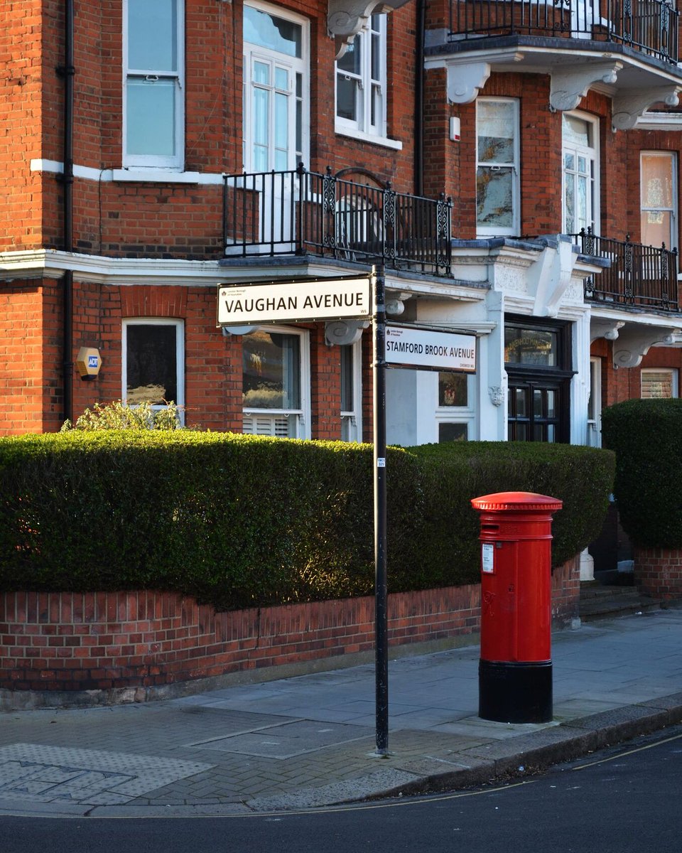 Morning all. Hope you had a great weekend. We've been working over the weekend and will be making a few design updates this week.

Looking forward to the week ahead.

#London #LondonPhotography #Productivity #Landlords #PropertyManagers #RealEstate