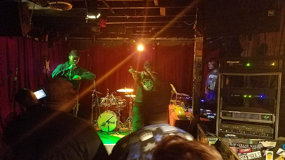 Train357's tweet photo. Move the crowd! Who wants to see another #NightTrain357 show in the #DMV? ——- #Raplife #graysthealbum #midnightexpression #lyrics #dmvhiphop #hiphop #barsfordays #dcmusic #fillmore #velvetlounge #songbryd #undergroundHipHop https://t.co/LZkZBsx3I8