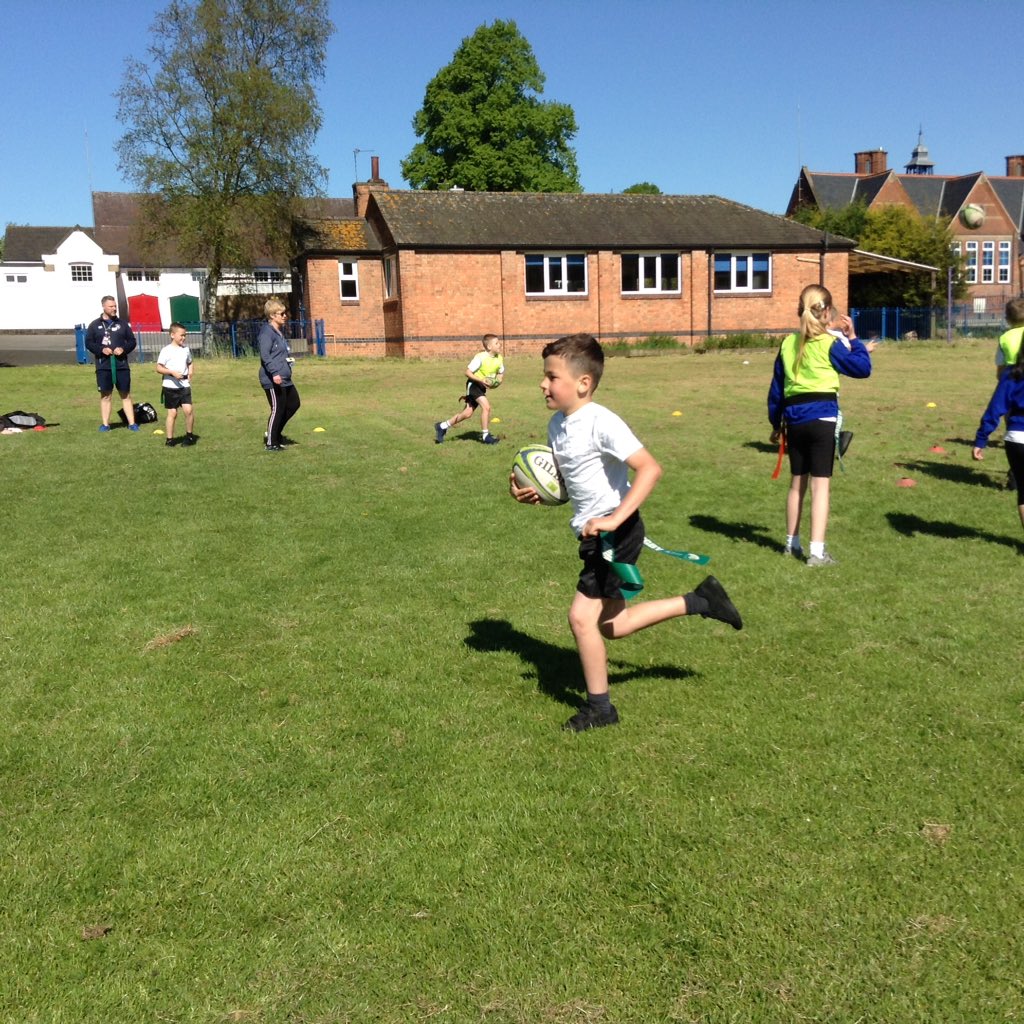 latimerprimary's tweet photo. Another great Rugby session from @LeicesterTigers this morning! #rugby #tigers #latimerpe #4afpe #enthusiasm https://t.co/LEuANcgEEC
