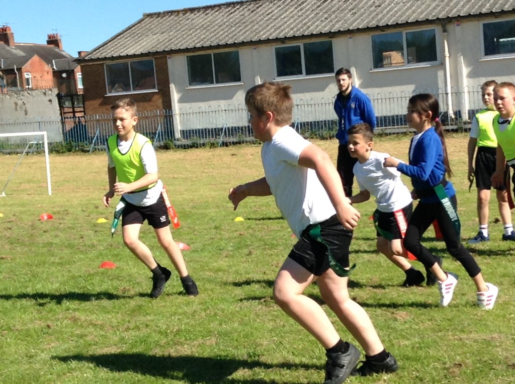 latimerprimary's tweet photo. Another great Rugby session from @LeicesterTigers this morning! #rugby #tigers #latimerpe #4afpe #enthusiasm https://t.co/LEuANcgEEC