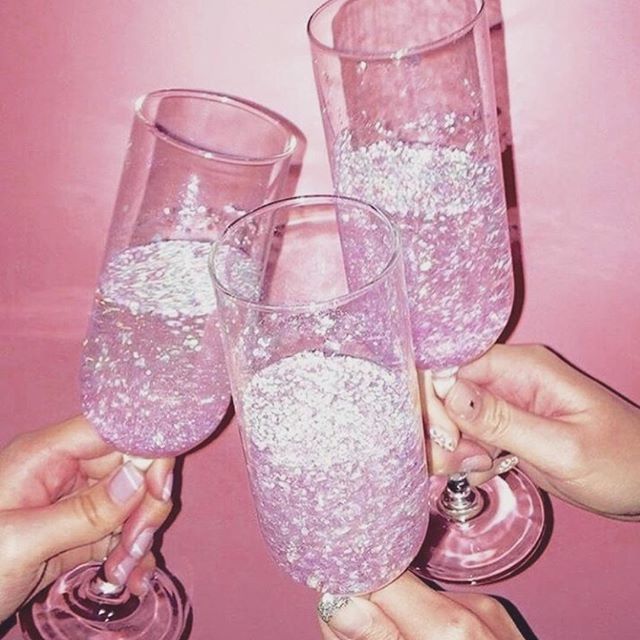 Eden_Extensions's tweet photo. Why wait for Friday?!🍾 https://t.co/0WRNlyOMDY
