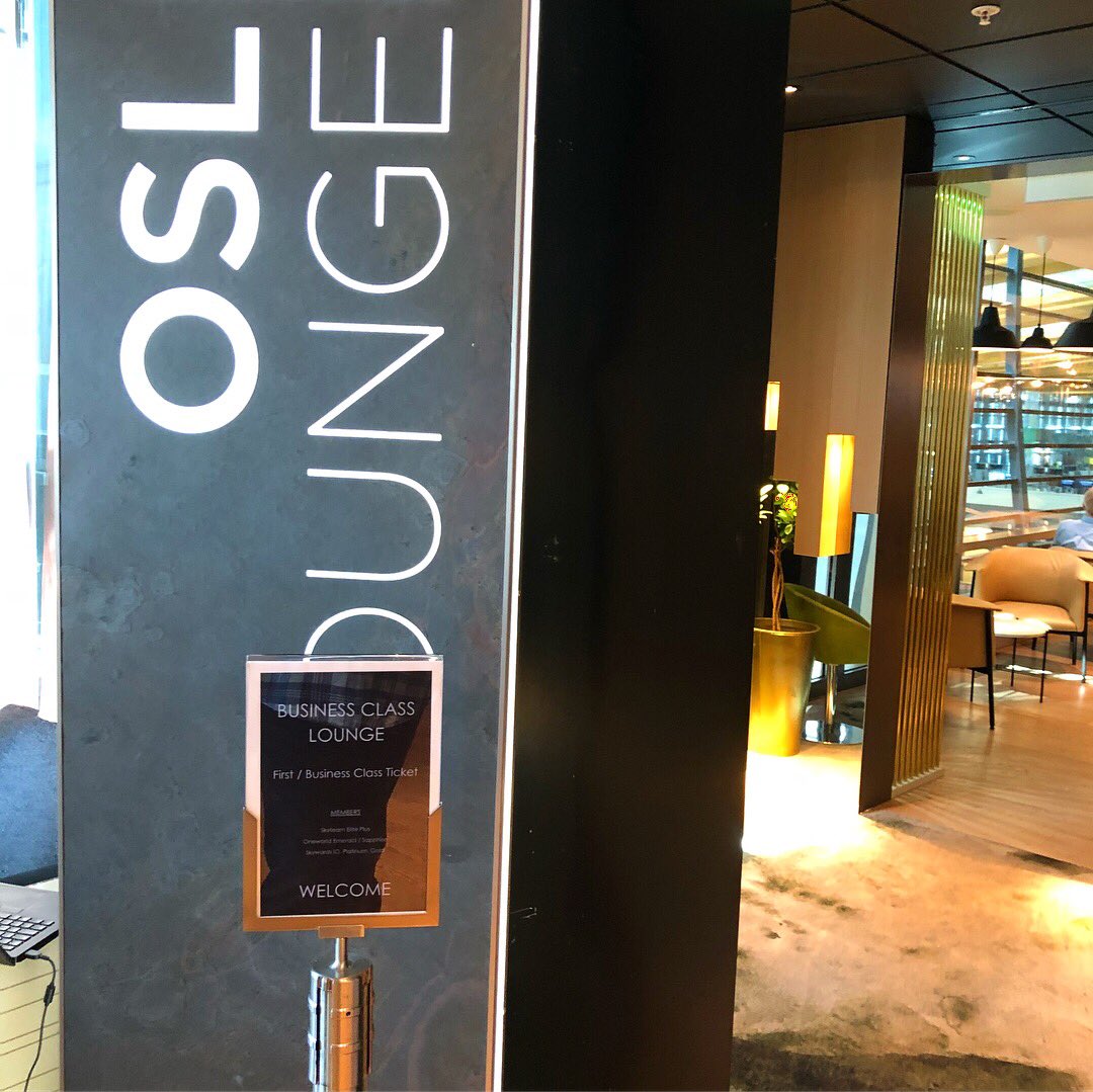 NoMasCoach's tweet photo. Quick stop at the #OSLLounge at @Oslolufthavn for some snacks before our @British_Airways flight to #London and beautiful #Nordic design
#Scandinavia #Norway #Norge #Oslo #airport #lounge #firstclass #travel #instatravel #upgrade #luxury #clubeurope https://t.co/9wORrZxfn0