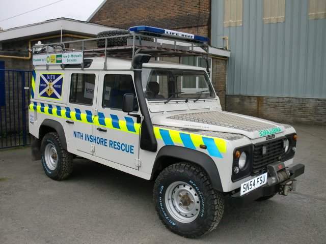 Overhaul completed for the <a href="/NithRescue/">Nith Inshore Rescue</a> Landrover. We think it looks awesome! Did any of you get to see it  at <a href="/NithsdalePolice/">Nithsdale Police</a> Open Day?

#Revamp #Overhaul #NithRescue #LifeSavingEquipment #PenmanMW