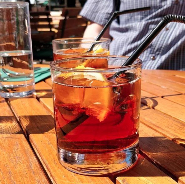 Chez Max tweet media